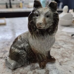 Vintage Ceramic Collie Dog Figurine - Brown & Cream Decorative Pet Statue